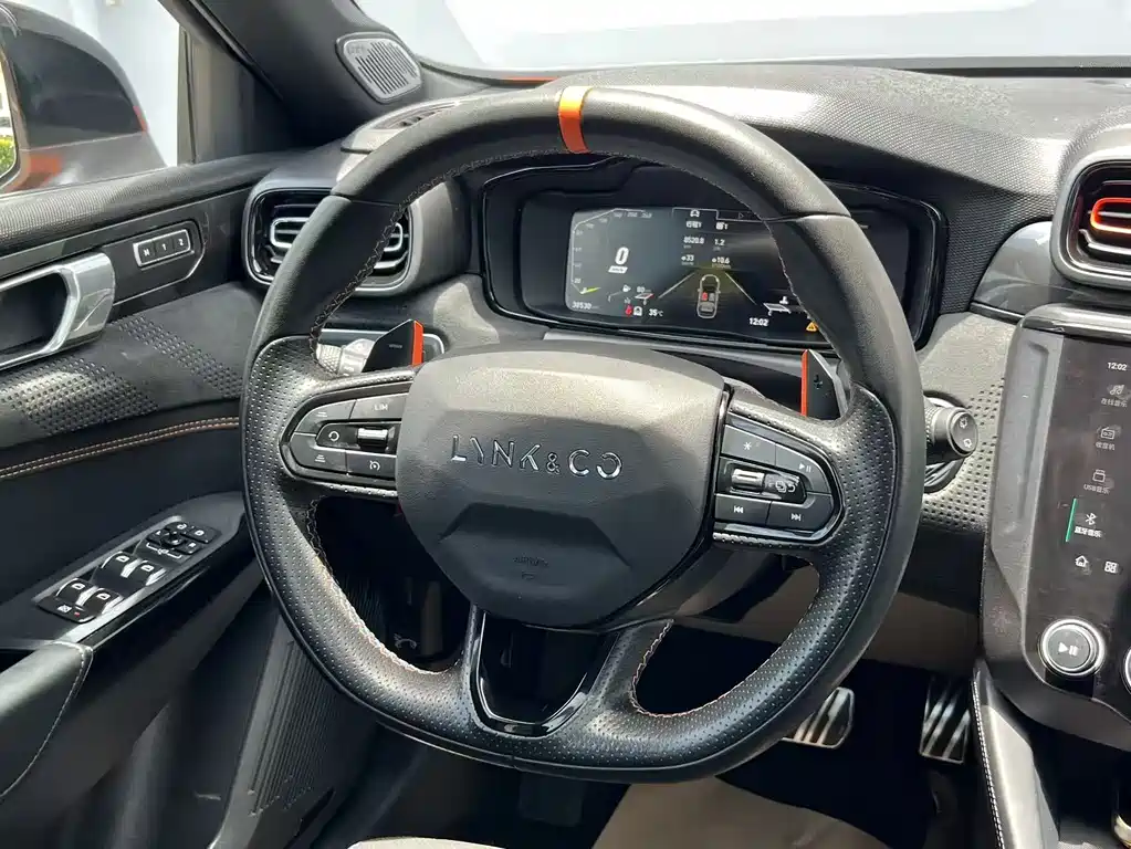 Lynk & Co 02 Hatchback — фотографии объявления, Фото 20