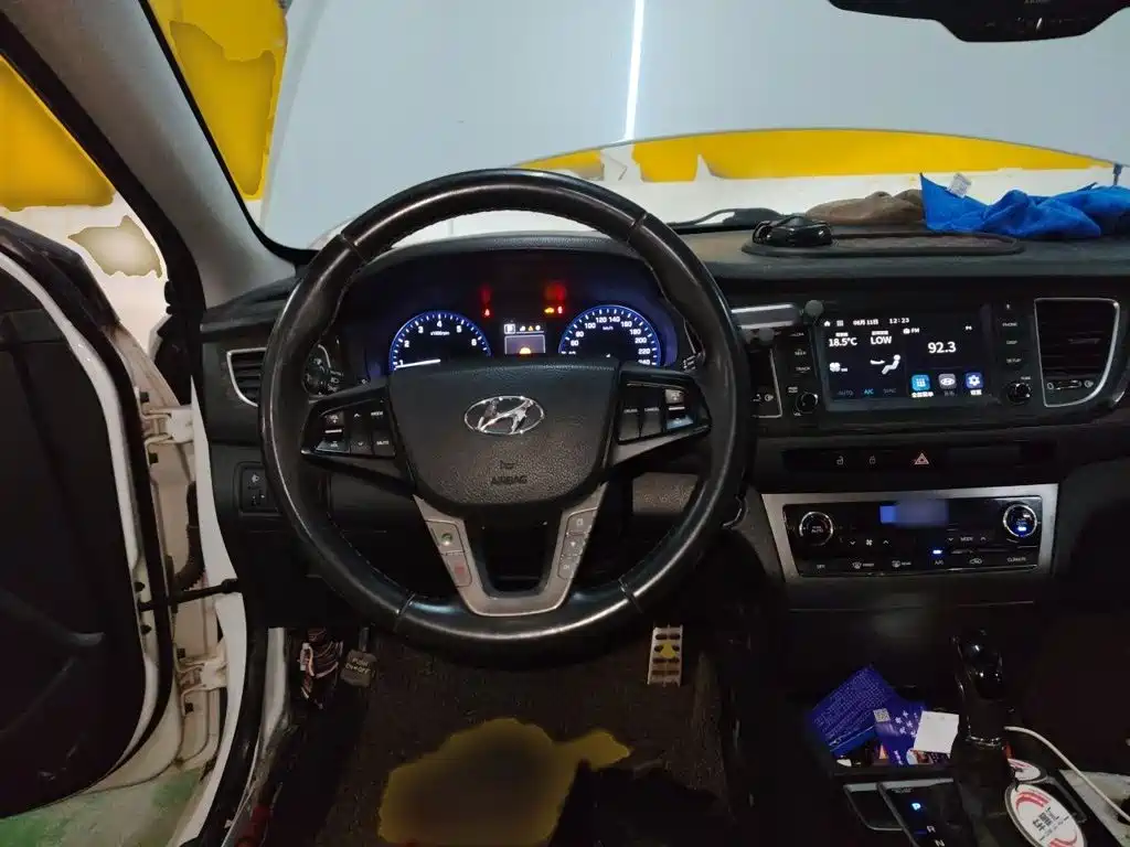 Hyundai Mistra — миниатюра 3