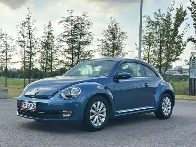 VOLKSWAGEN BEETLE 2016