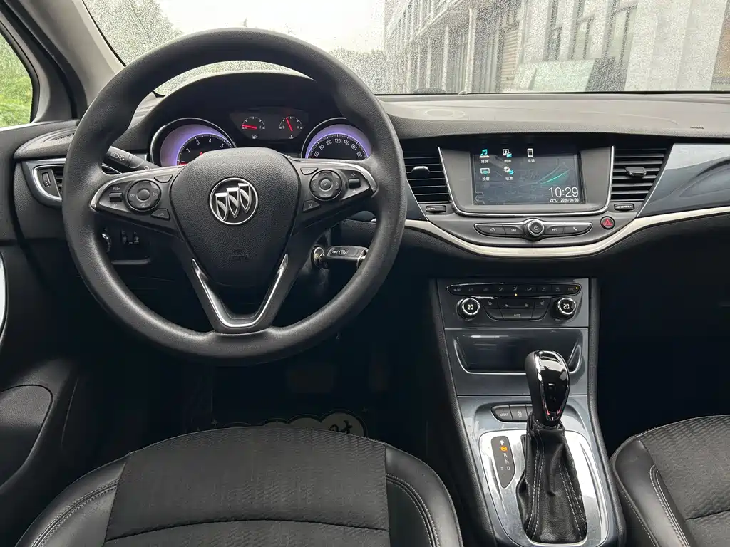 Buick Verano — миниатюра 8