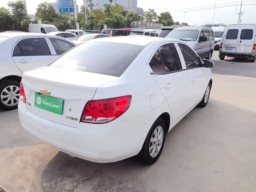 Chevrolet Sail 2015 3 1.3L AMT