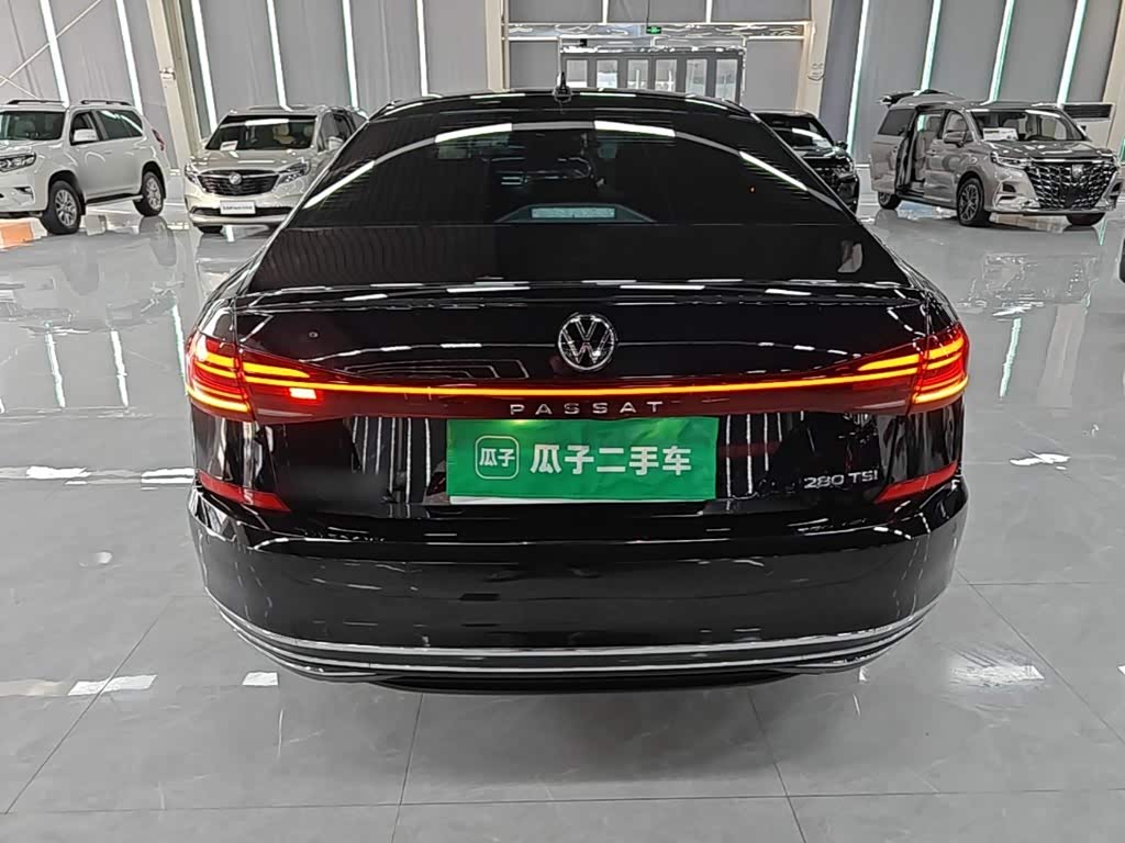 Volkswagen Passat 1.4 л 2024 г. Чёрный, пробег 31000 км