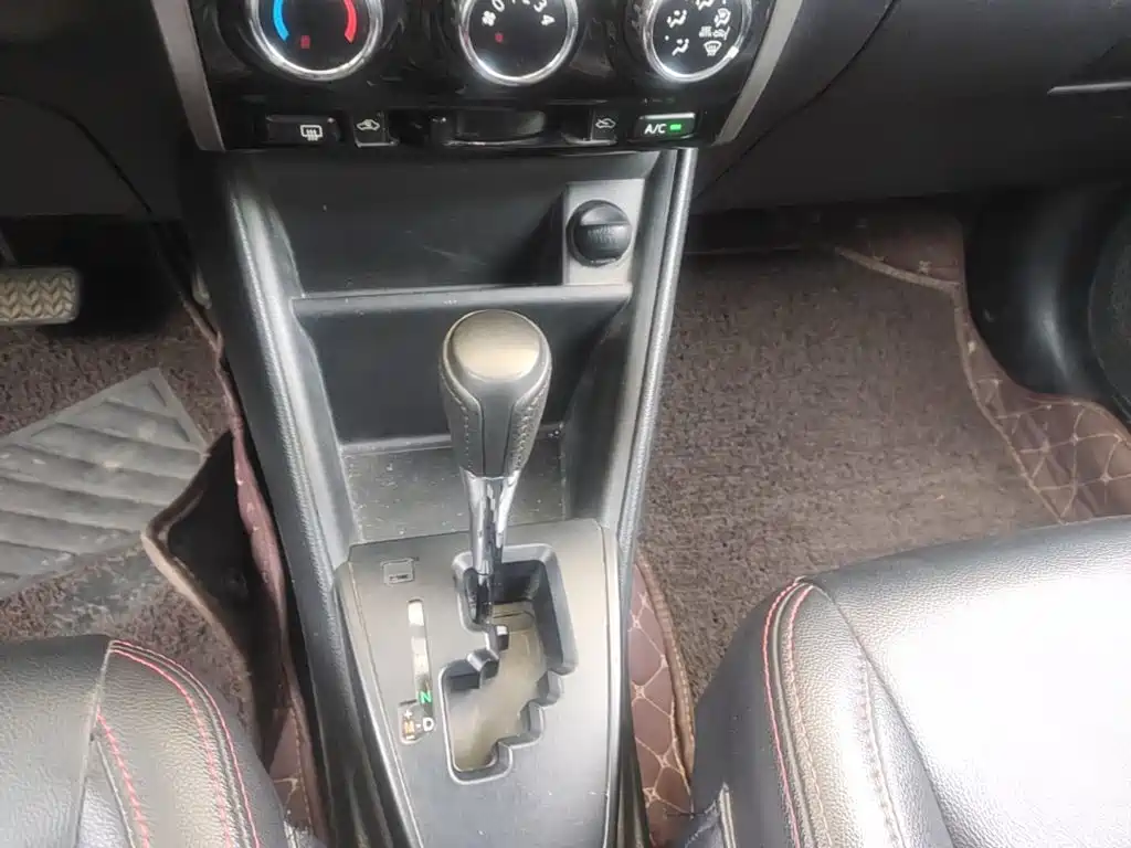 Toyota Yaris L — миниатюра 14