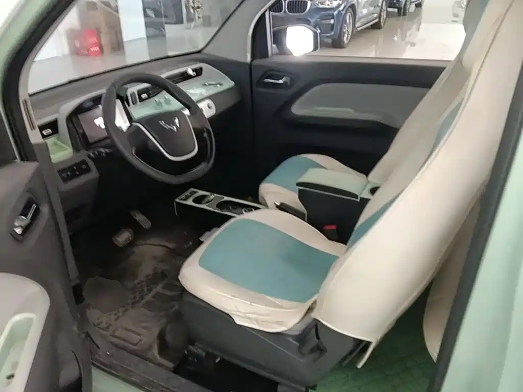 Wuling MINIEV — миниатюра 15