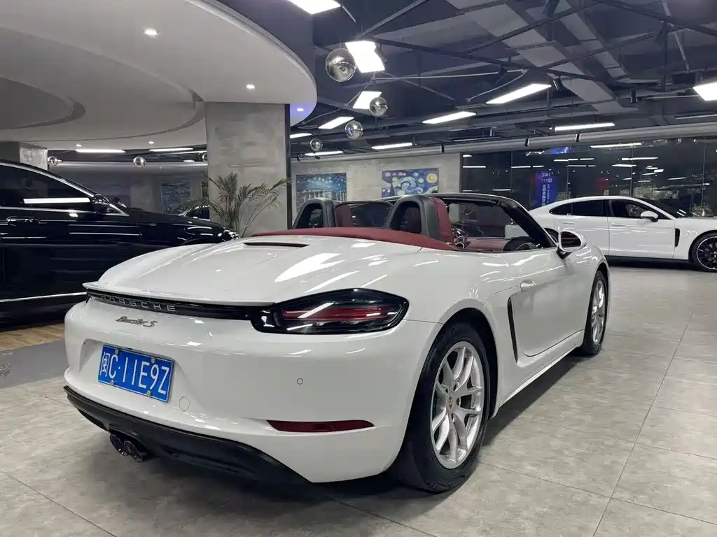 Porsche 718 2018 Boxster 2.0T