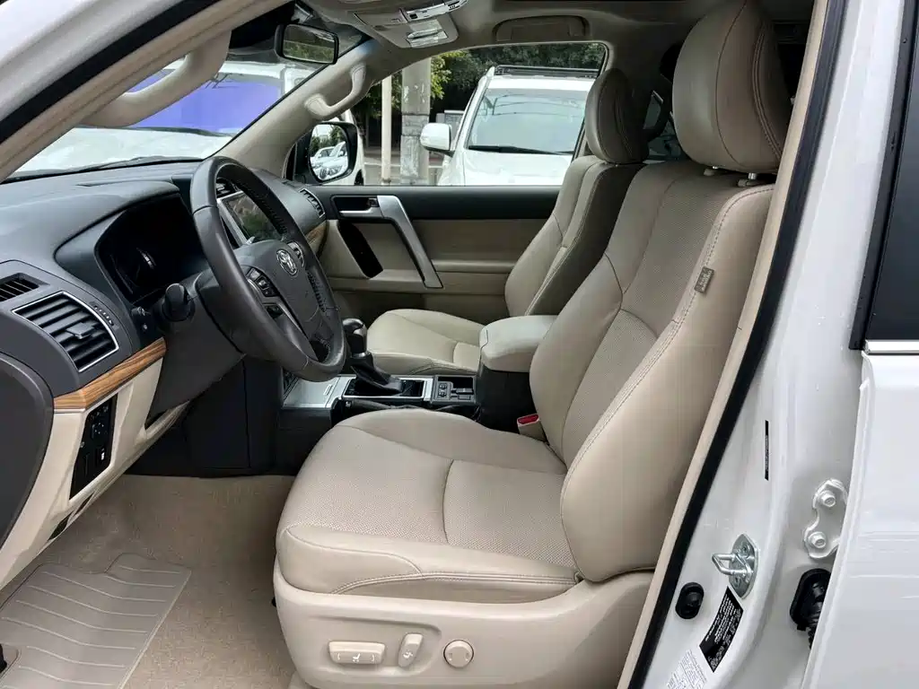 Toyota Land Cruiser Prado 2023 4.0L AT