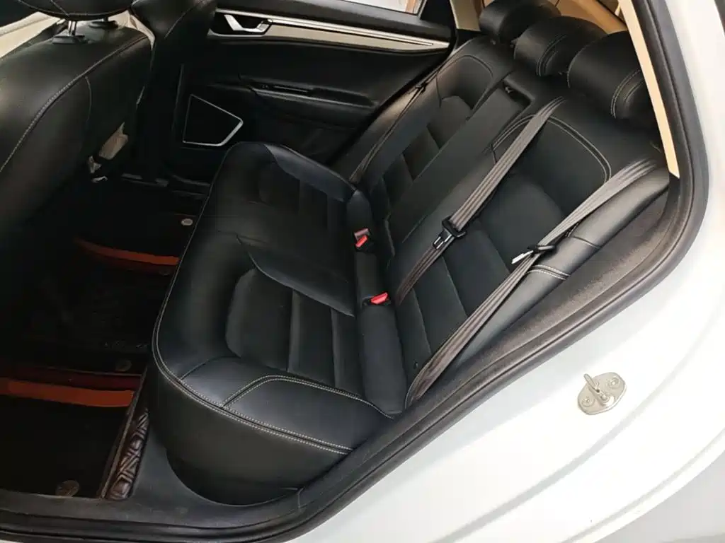 Geely Emgrand GL — миниатюра 17