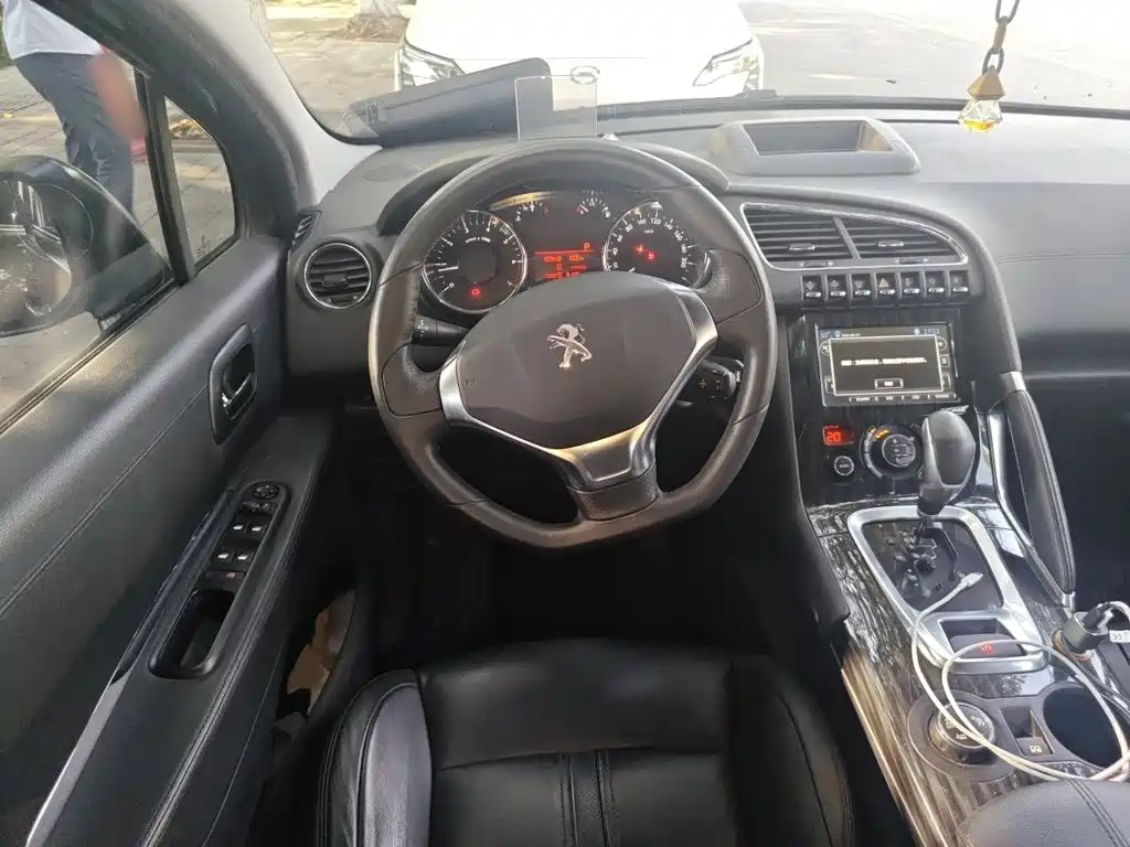 Peugeot 3008 — миниатюра 3