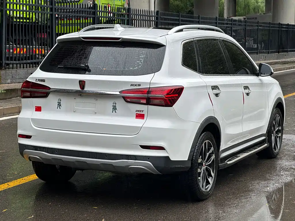 Roewe RX5 — миниатюра 4