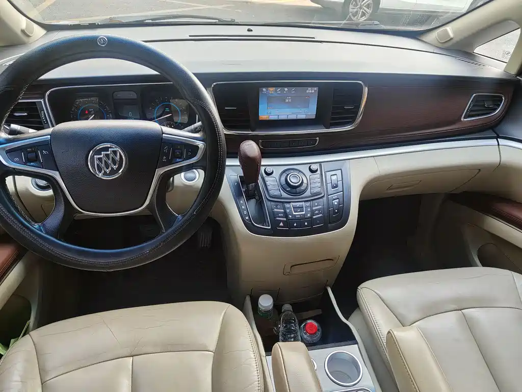 Buick GL8 — миниатюра 5