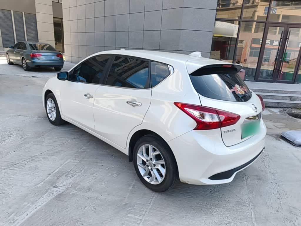 Nissan Tiida 1.6 л 2021 г. Белый, пробег 36800 км