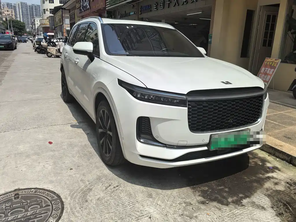 Li Auto Li ONE — миниатюра 2