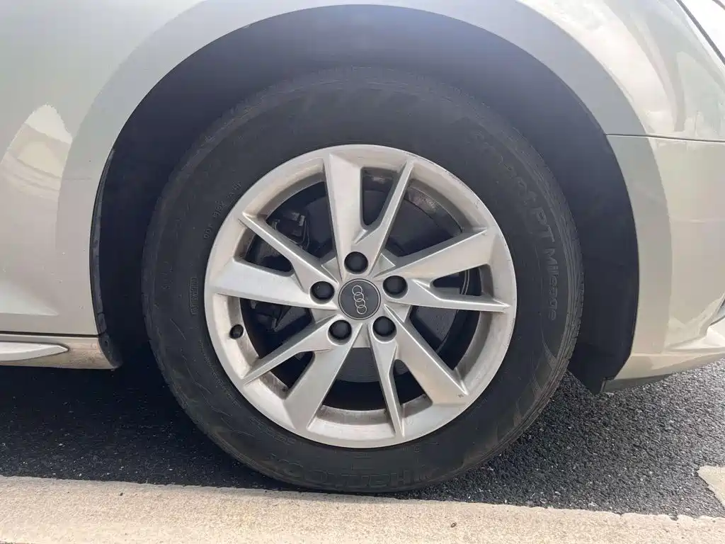 Audi A4L — миниатюра 15
