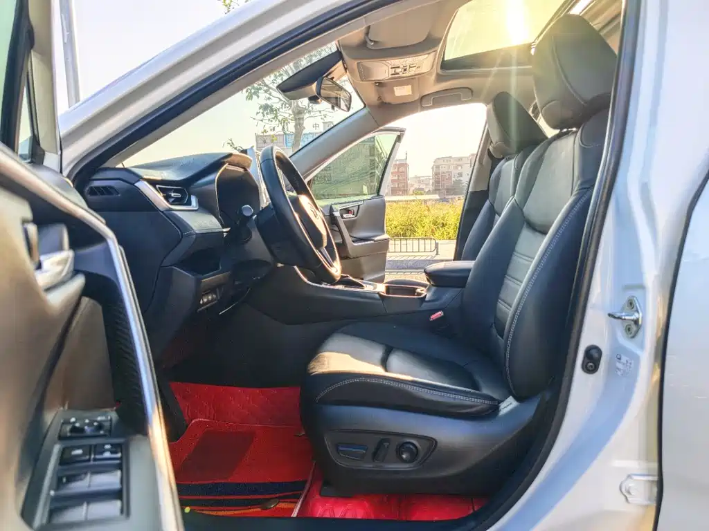 TOYOTA RAV4 RONGFANG