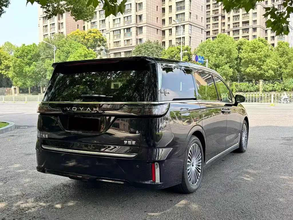 LANTU AUTOMOBILE LANTU DREAMER