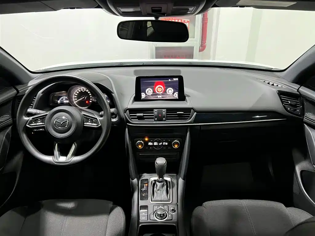MAZDA CX 4
