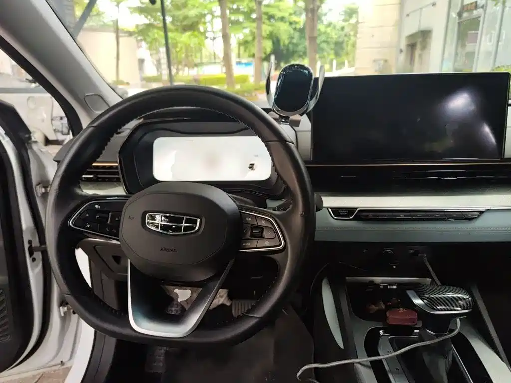Geely Emgrand L — миниатюра 5