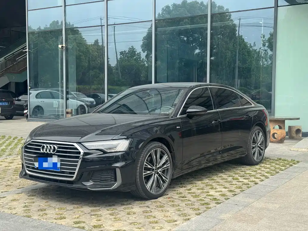 Audi A6L 2022