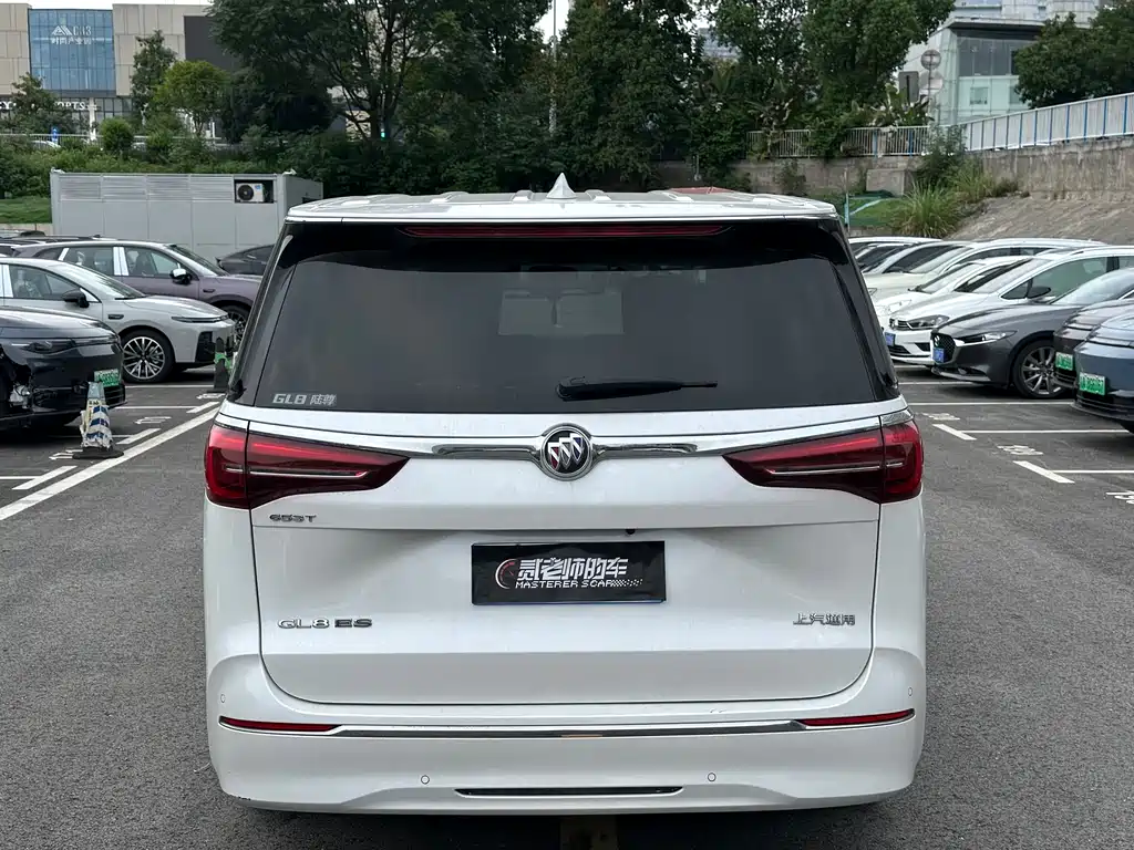 BUICK  GL8