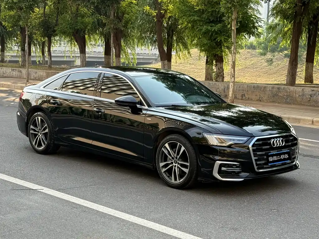 Audi A6L 2023 40 TFSI Luxury
