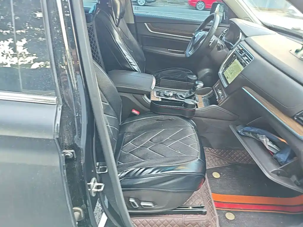 Roewe RX8 — миниатюра 25