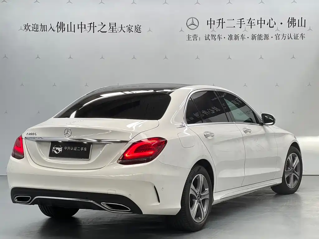 Mercedes-Benz C-Class — миниатюра 2