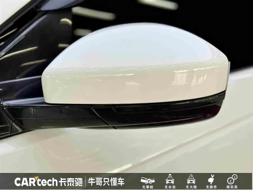 LAND ROVER DISCOVER SPORTS