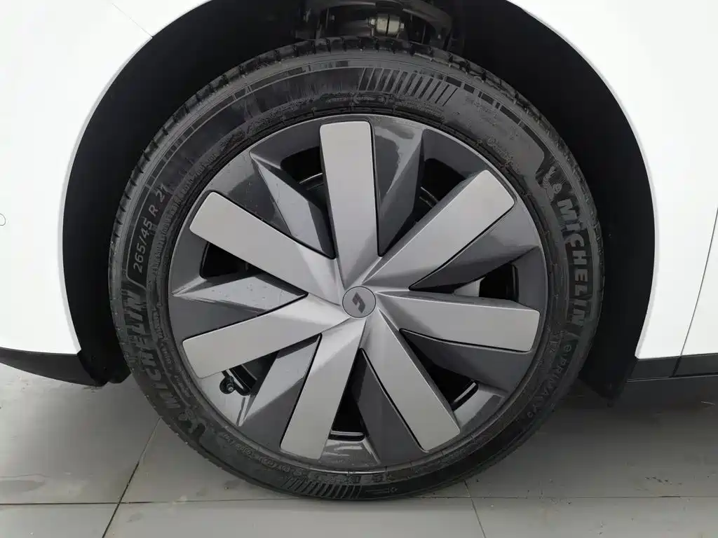 Li Auto Li i8 — миниатюра 17