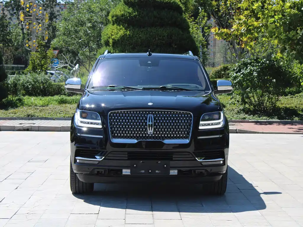 Lincoln Navigator — миниатюра 2