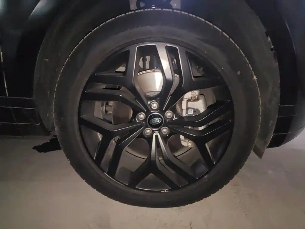 Land Rover Evoque PHEV — миниатюра 8