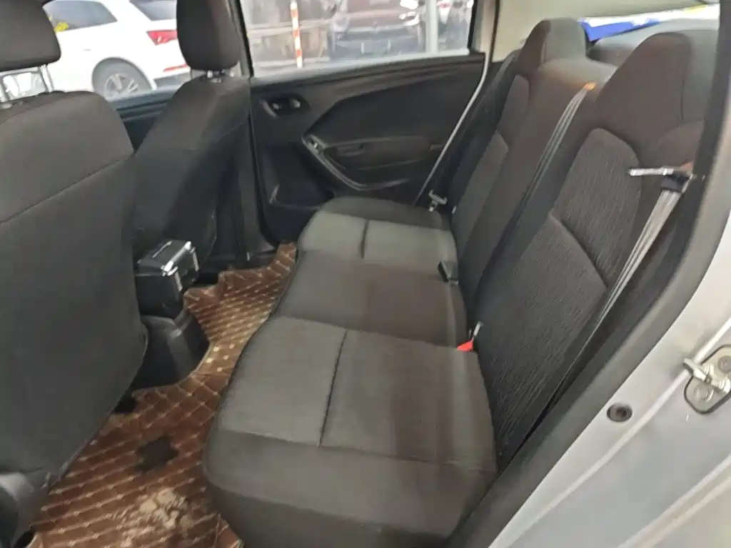 Citroen Elysee — миниатюра 17