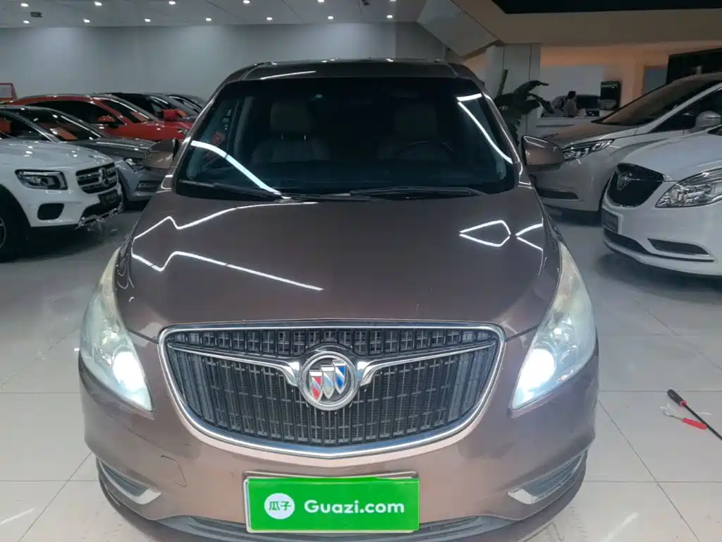 Buick GL8 — миниатюра 3