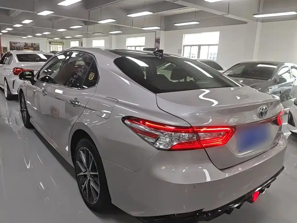 Toyota Camry 2021 2.5HG Luxury