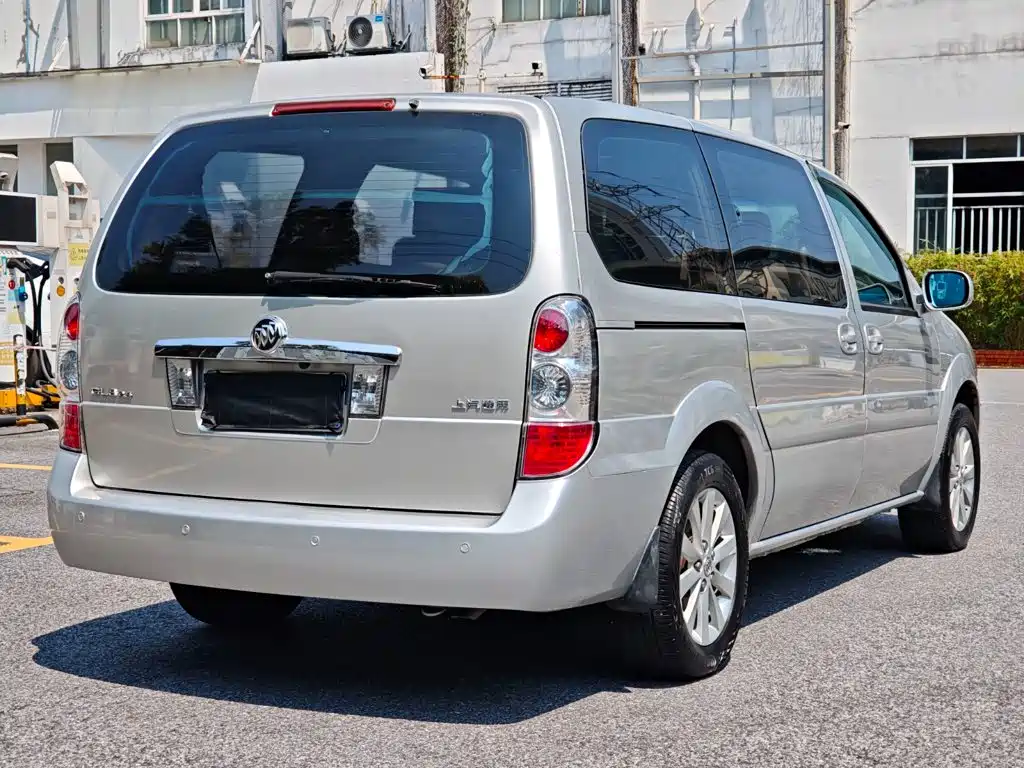 Buick GL8 — миниатюра 5