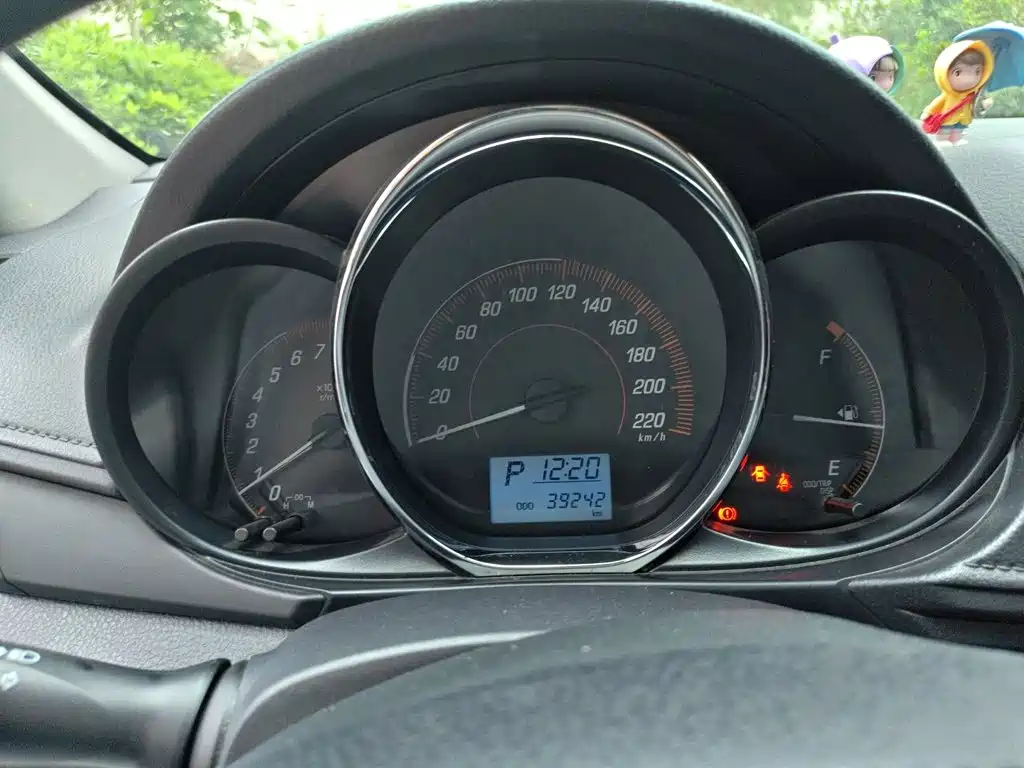 Toyota Yaris L — миниатюра 4