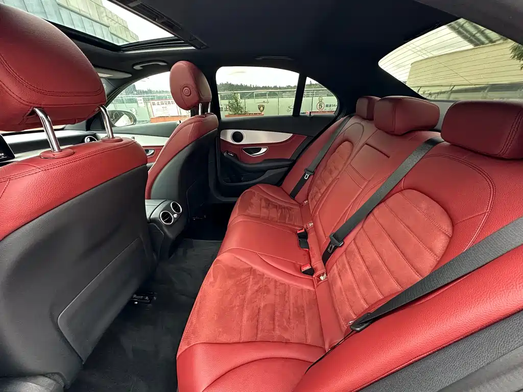 Mercedes-Benz C-Class — миниатюра 6