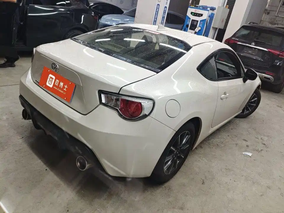 Toyota 86 — миниатюра 2