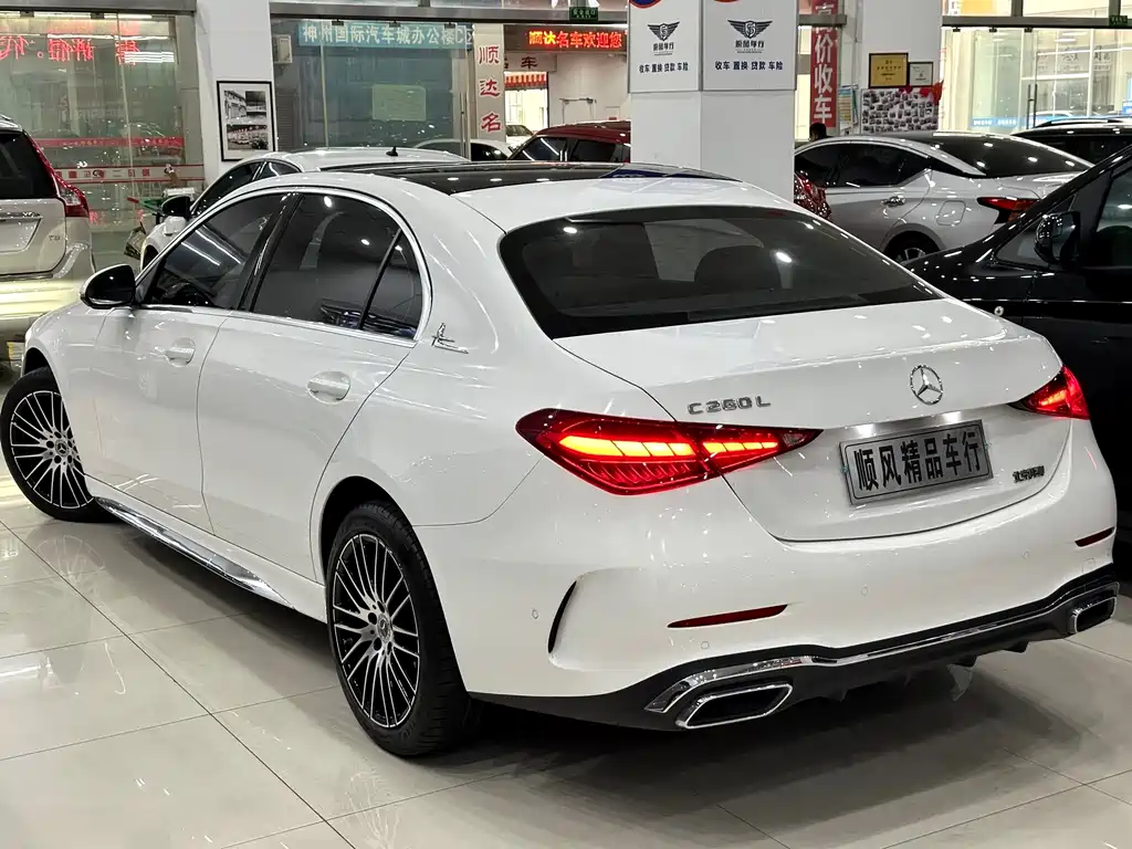 Mercedes-Benz C-Class — миниатюра 3