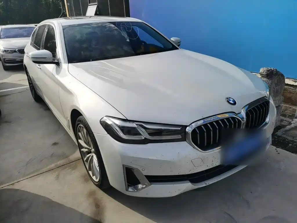 BMW 5 Series — миниатюра 4