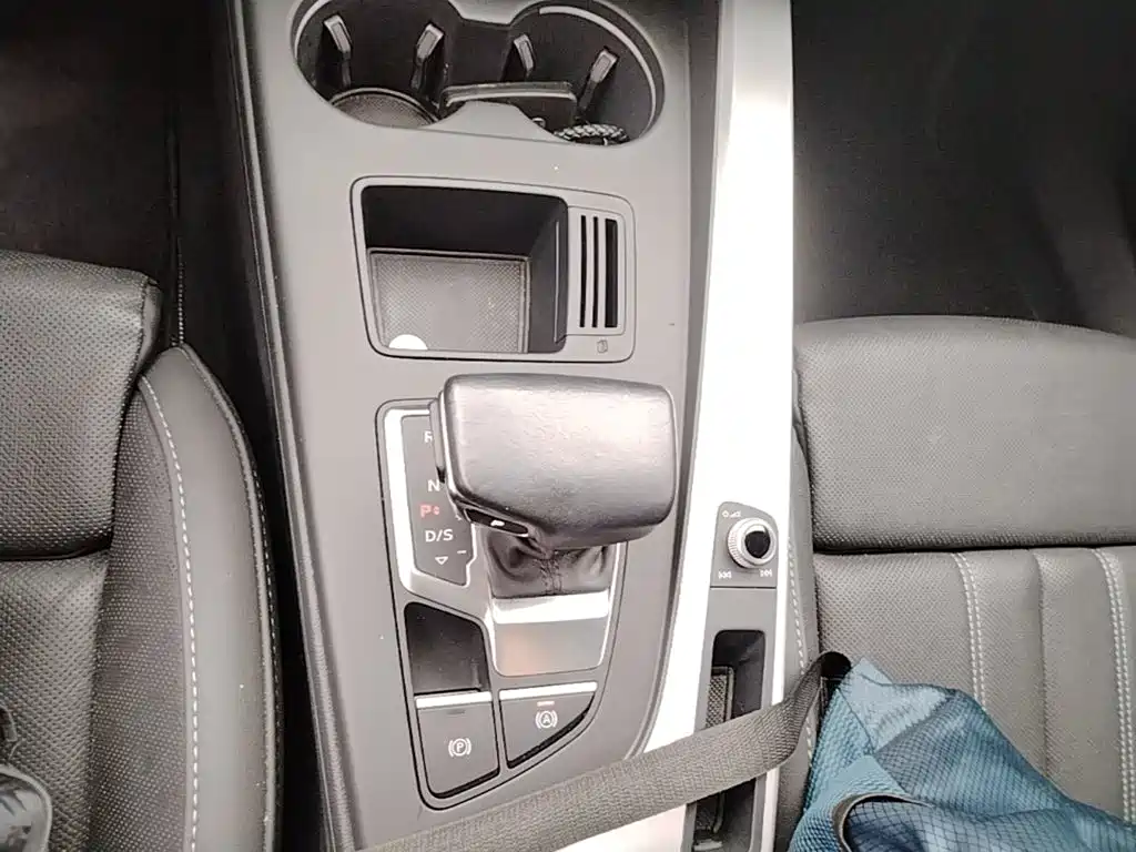 Audi A4L — миниатюра 14