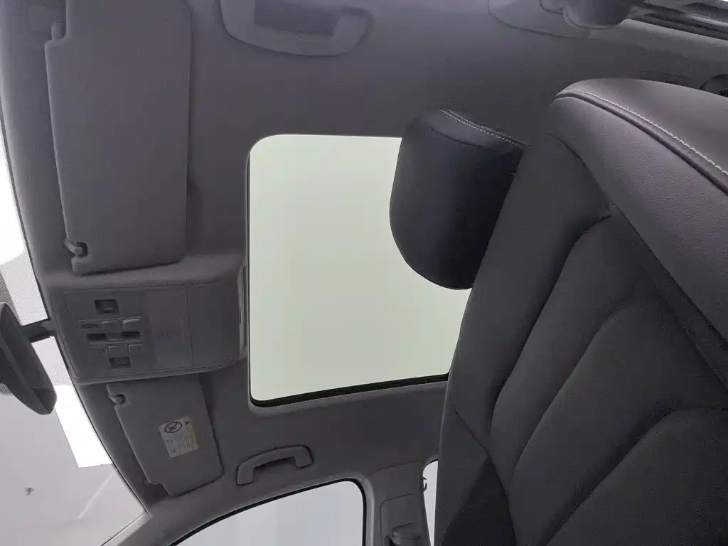 Volkswagen Tiguan L — миниатюра 14