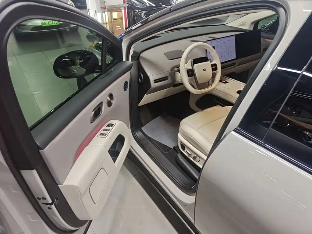 Li Auto Li i8 — миниатюра 16