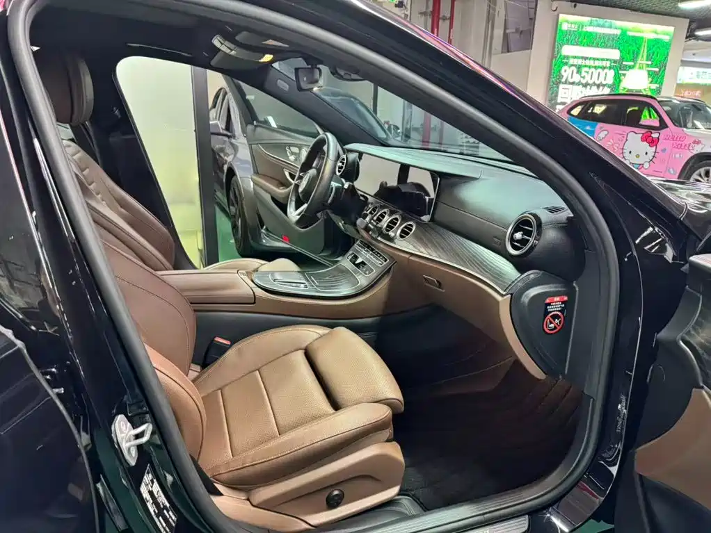 Mercedes-Benz E-Class — миниатюра 10