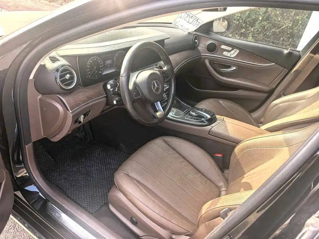 MERCEDES-BENZ E CLASS