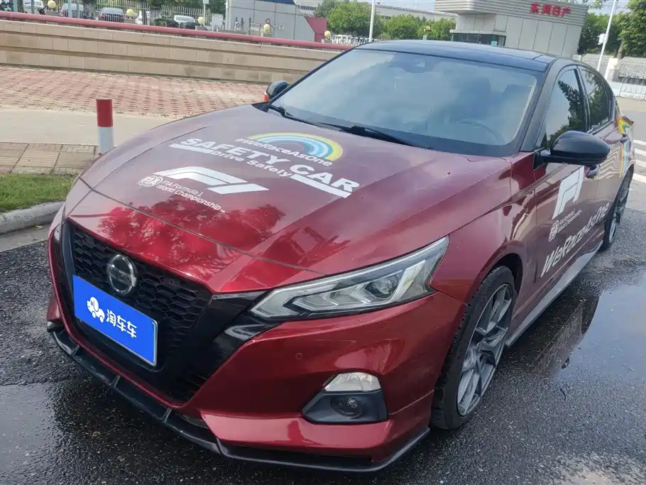 Nissan Altima