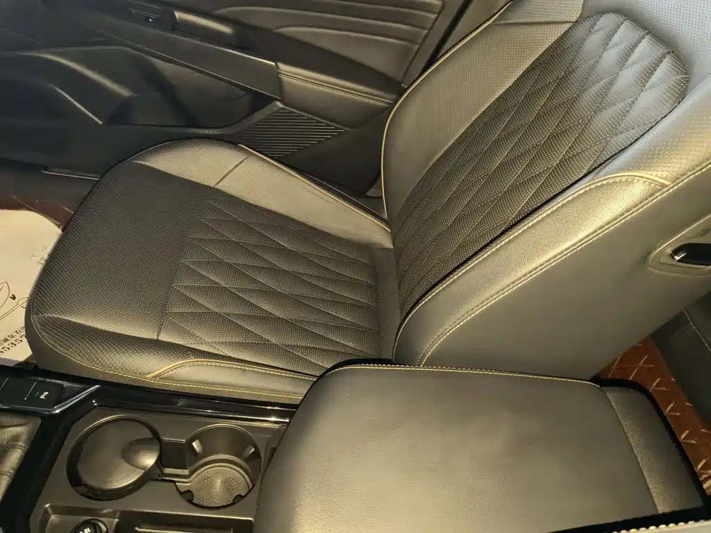 Volkswagen Passat 2021 380TSI Luxury