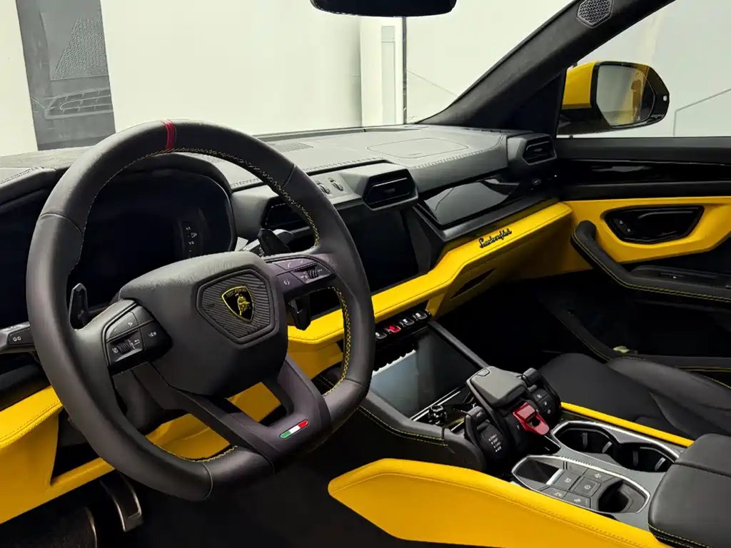 Lamborghini Urus SE 2025 4.0T Standard