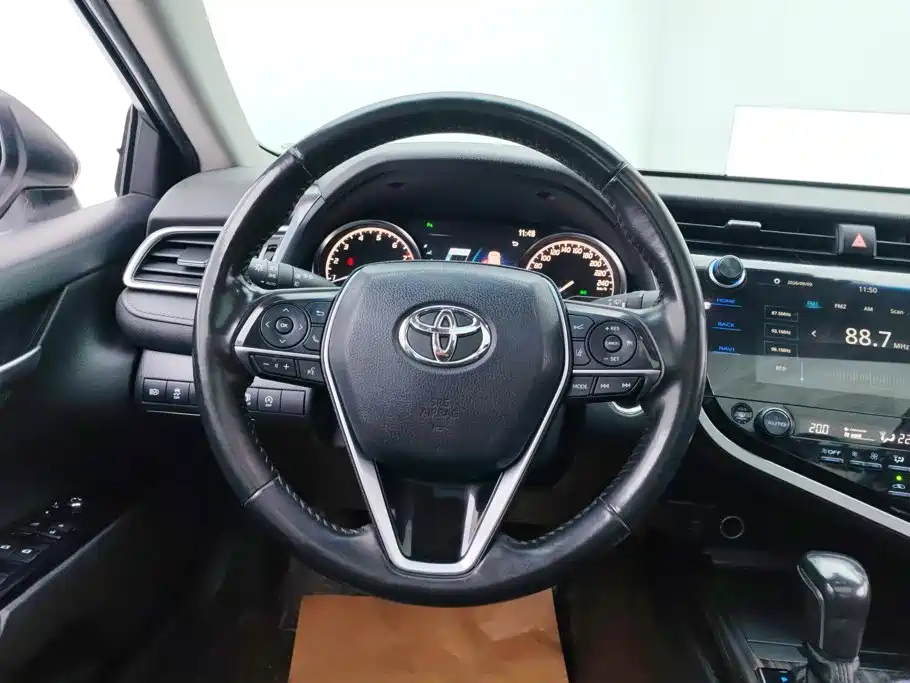 Toyota Camry — миниатюра 15