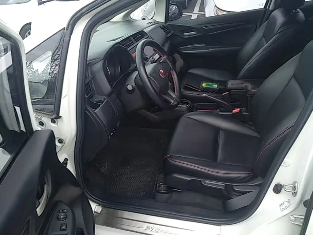 Honda Fit — миниатюра 15
