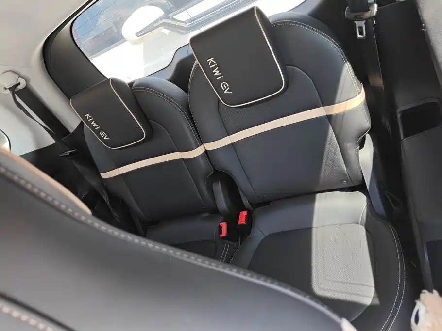 Baojun KiWi EV — миниатюра 11